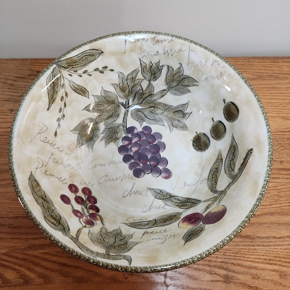 Vintage Sorrento Hand Painted Collections Unlimited Grape Round Serving Bowl